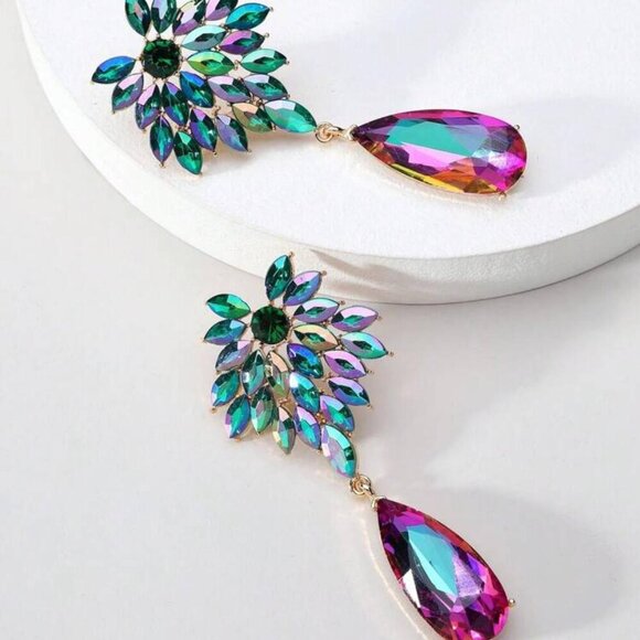 Elegant Glass Natural Earrings Green Pink - Picture 1 of 2